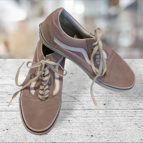 Vans Shoes - Vans old skool lavender suede skate shoe size 9W 7.5M unisex shoe